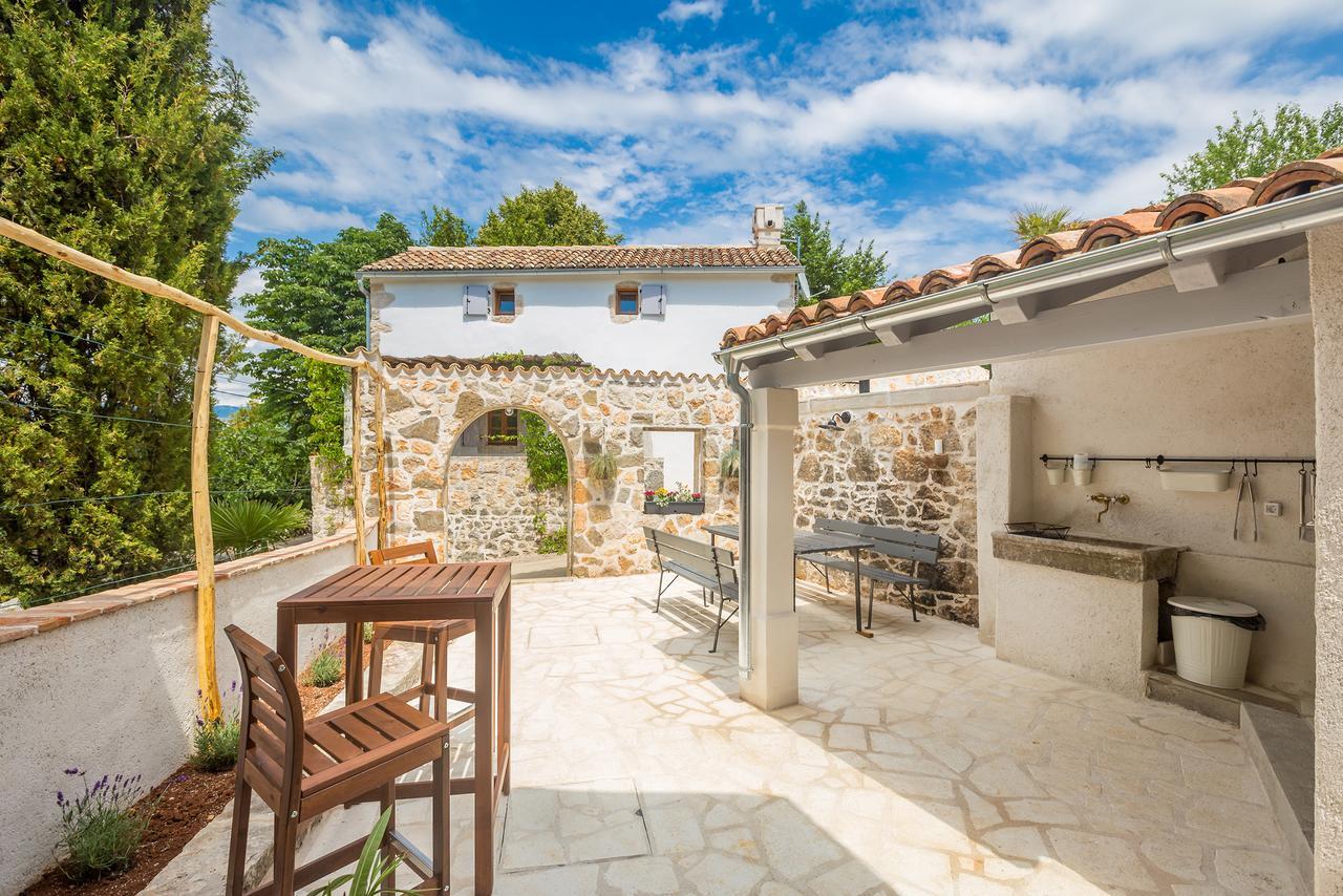 Holiday Home Jela Dobrinj Ngoại thất bức ảnh