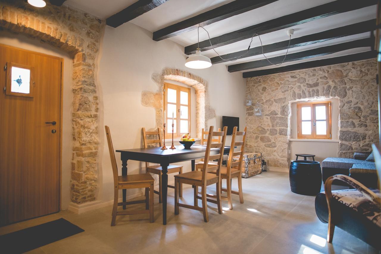 Holiday Home Jela Dobrinj Ngoại thất bức ảnh
